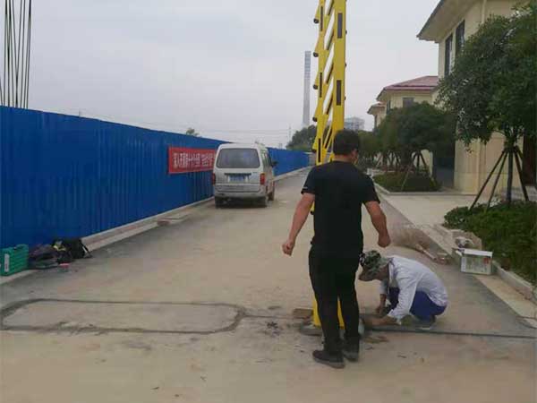 ���ռt̫�(y��ng)���F(tu��n)���T(m��n)�T(m��n)�����lϵ�y(t��ng)